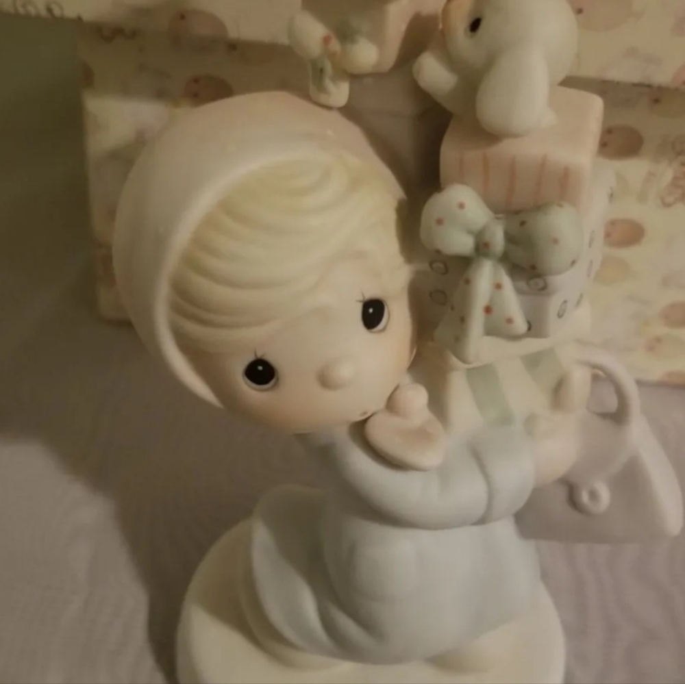 Baby Arrival Bundle  Of Joy FIGURINE Precious Moments E-2374 W/ BOX  Anchor Mark